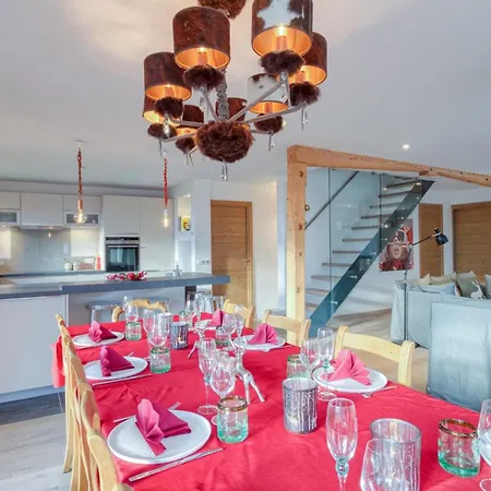 Domek alpejski Luxury Sleeps 10 Mont Blanc View Hammam